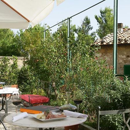 Locanda La Pieve Semproniano Exterior photo
