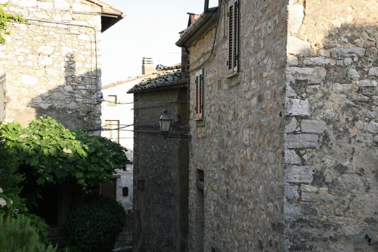 Locanda La Pieve Semproniano Exterior photo